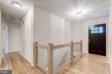 6314 Waterway Dr, Falls Church, VA 22044 - photo 6