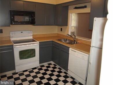 1211A Crosshill Ct unit 1211A, Lansdale, PA 19446 - photo 6