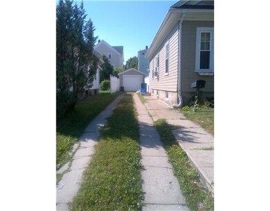 86 Alvin St, Providence, RI 02907 - photo 4