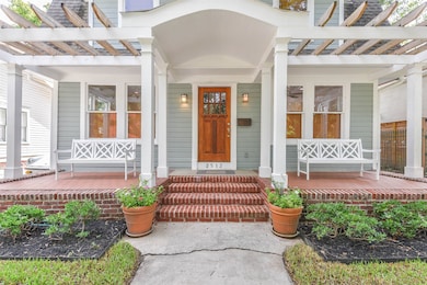 2513 Yupon St, Houston, TX 77006 - photo 4