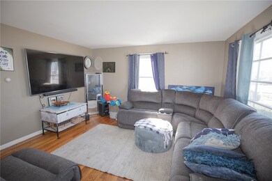 9 Chaplin St, Pawtucket, RI 02861 - photo 3