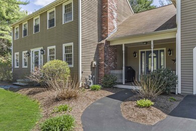 14 Hitchin Post Ln, Merrimack, NH 03054 - photo 2