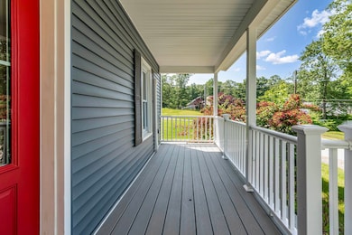 24 Jefferson St, Derry, NH 03038 - photo 4