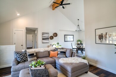 21195 Strawberry Mountain Ct, Bend, OR 97702 - photo 5