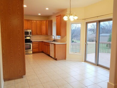 8585 Doubletree Dr S, Crown Point, IN 46307 - photo 3