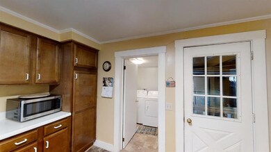 24 Cross St, Newport, VT 05855 - photo 6