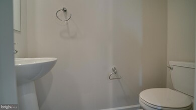 1350 Red Clover Ln, Ranson, WV 25438 - photo 4