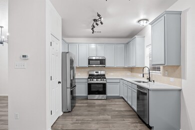 10208 Laredo Dr unit 105, Austin, TX 78748 - photo 3