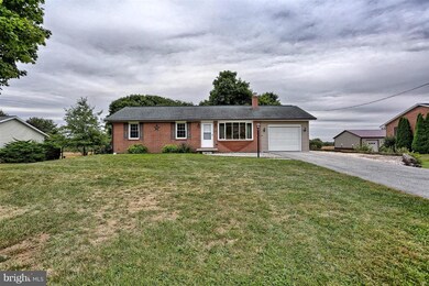 1056 Apple Way, Saint Thomas, PA 17252 - photo 2