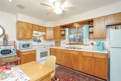 256 Draper St, Springfield, MA 01108 - photo 5