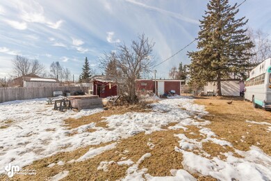 Exterior - Back 20170415-DW-6868-FULL