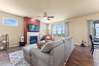 343 E Whispering Pines Way, Verona, WI 53593 - photo 4