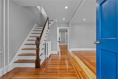 31 Bliss Rd, Newport, RI 02840 - photo 2