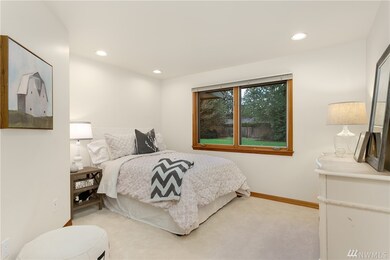 3123 Hunts Point Rd, Hunts Point, WA 98004 - photo 4