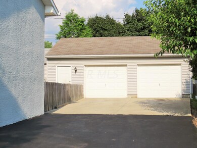 1012 Harwood Dr, Columbus, OH 43228 - photo 4