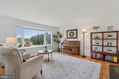 1232 W Bridge St, Spring City, PA 19475 - photo 4