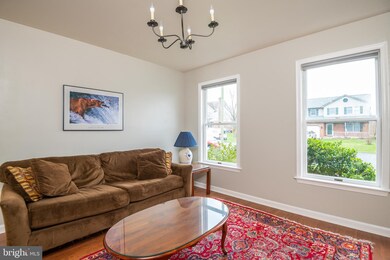 921 Cacoosing Dr, Reading, PA 19608 - photo 7