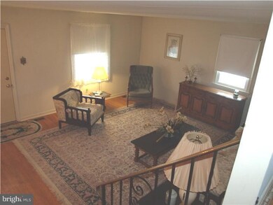 905 Jeffrey Dr, Southampton, PA 18966 - photo 3