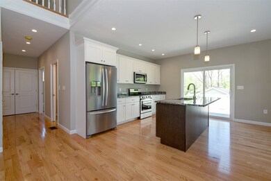 24 Chadwick Cir unit 15, Windham, NH 03087 - photo 6