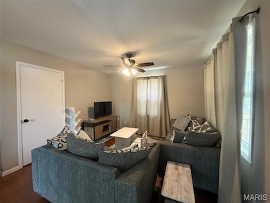 1320 W Saint Clair St, Vandalia, IL 62471 - photo 4