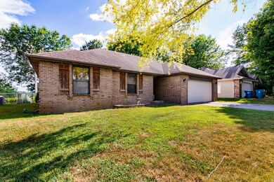 104 Pinehill Ct, Nixa, MO 65714 - photo 2