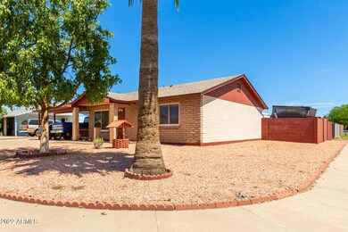 1609 N 54th Ln, Phoenix, AZ 85035 - photo 2
