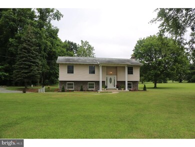 2513 Leiszs Bridge Rd, Reading, PA 19605 - photo 2