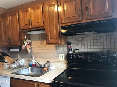 117 Hart St unit 3, Taunton, MA 02780 - photo 5