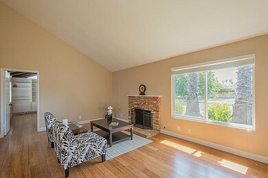 livingroom1_700