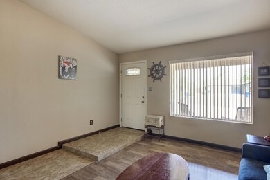 2348 S Cherry Cir-7