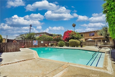 7301 Lennox Ave unit B10, Van Nuys, CA 91405 - photo 2