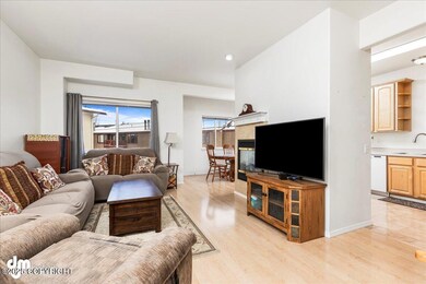 05-Living Room-DW-7912