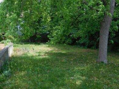 19 Juniper St, Lowell, MA 01852 - photo 5