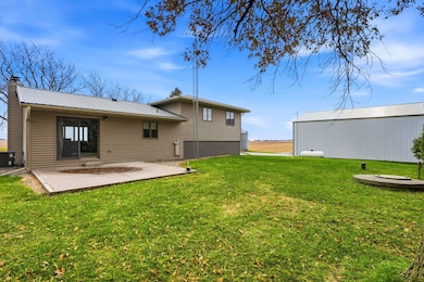 2263 Eureka Ave, West Liberty, IA 52776 - photo 4