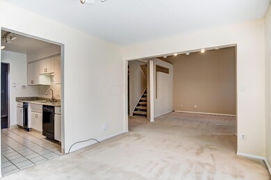 6293 Bidwell Ln, Columbus, OH 43213 - photo 7