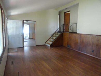 unlisted-address, Carpentersville, IL 60110 - photo 5