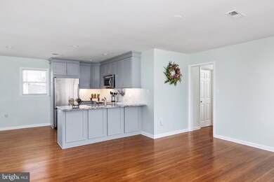 173 N Marshall St, Strasburg, VA 22657 - photo 4