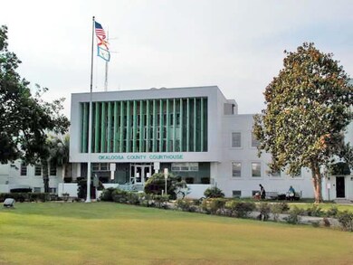 Courthouse on Main Street in Crestview