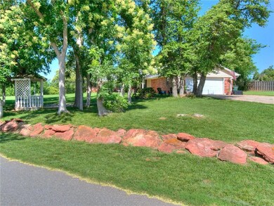 2305 Tall Oaks Trail, Edmond, OK 73025 - photo 3