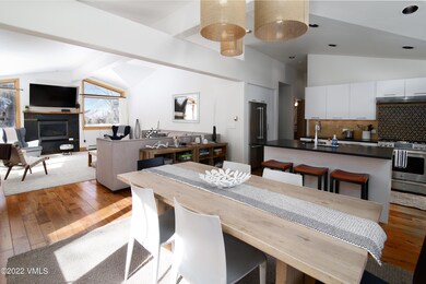 the_woods_a3_dining_living_kitchen