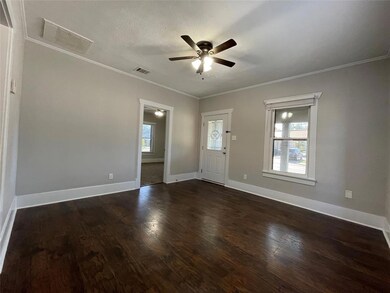320 N Brazos Ave, Cleburne, TX 76031 - photo 5