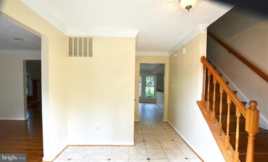 12010 Lake Newport Rd, Reston, VA 20194 - photo 6