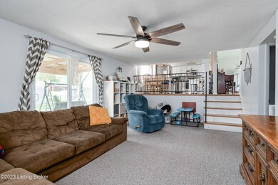 5502 Tealeaf Ct, Louisville, KY 40291 - photo 7