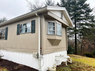 27 Lynnbrook Ave unit 1, Taunton, MA 02780 - photo 2