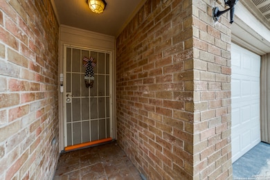 11462 Country Canyon, San Antonio, TX 78252 - photo 3