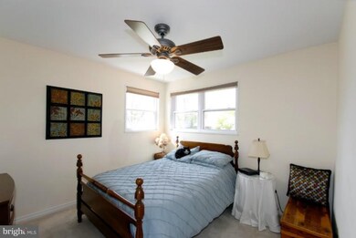 4922 Aurora Dr, Kensington, MD 20895 - photo 5