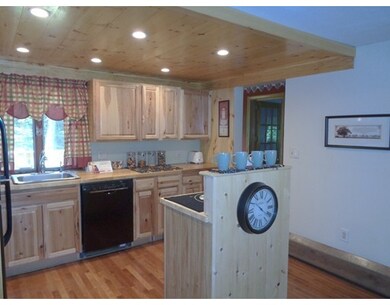 14 Hilltop Rd, Billerica, MA 01821 - photo 5