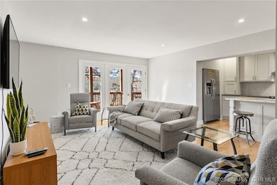 Comfortable Living with lots of room