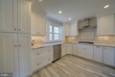 8900 Robin Place, Laurel, MD 20708 - photo 3