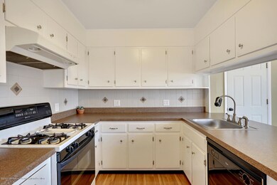 21 Spruce Rd, Howell, NJ 07731 - photo 7